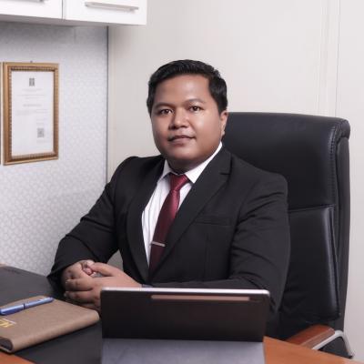 Rifqi Azis Amrulloh, <br> S.H., M.H.